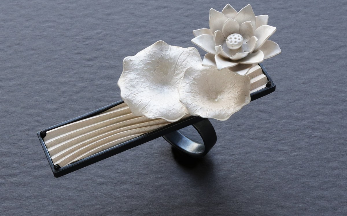 KAZNESQ, Porcelain jewelry