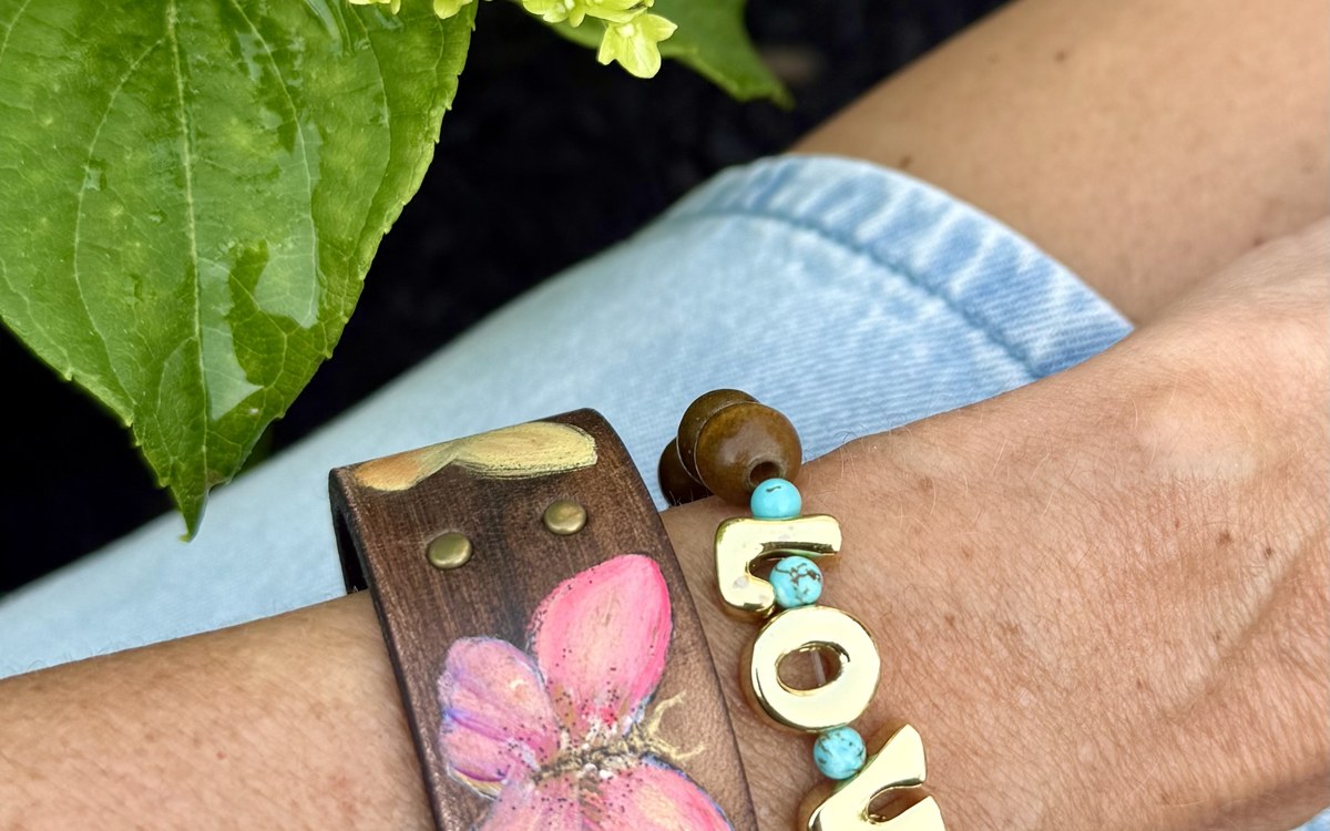 The Curious Cuff, Leather cuffs